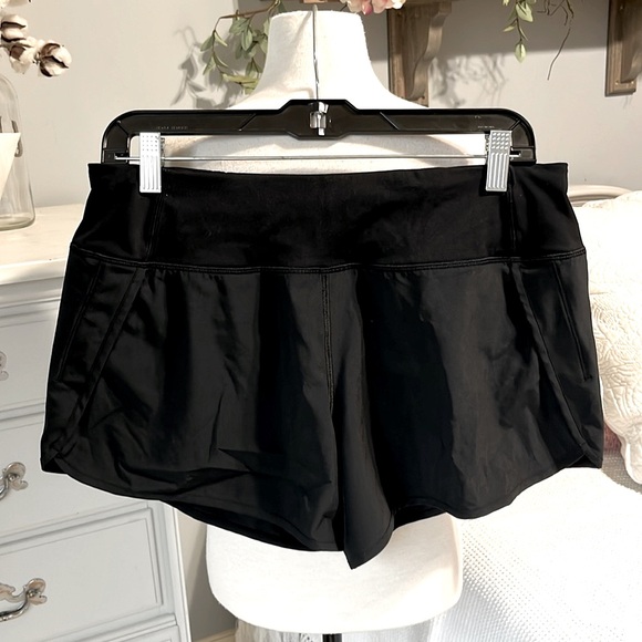 Crz Yoga Black Athletic Shorts Womens Medium - Picture 4 of 8